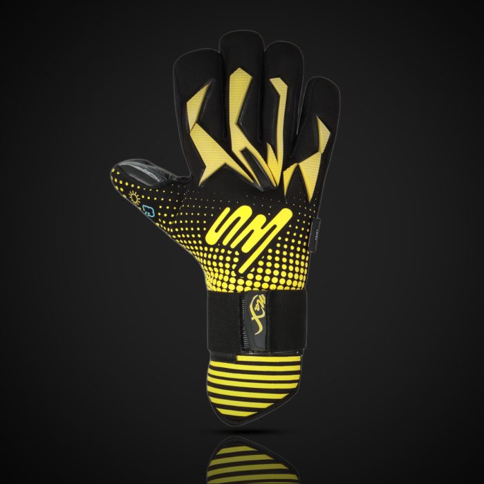 pro-supreme-goalkeeper-gloves-005